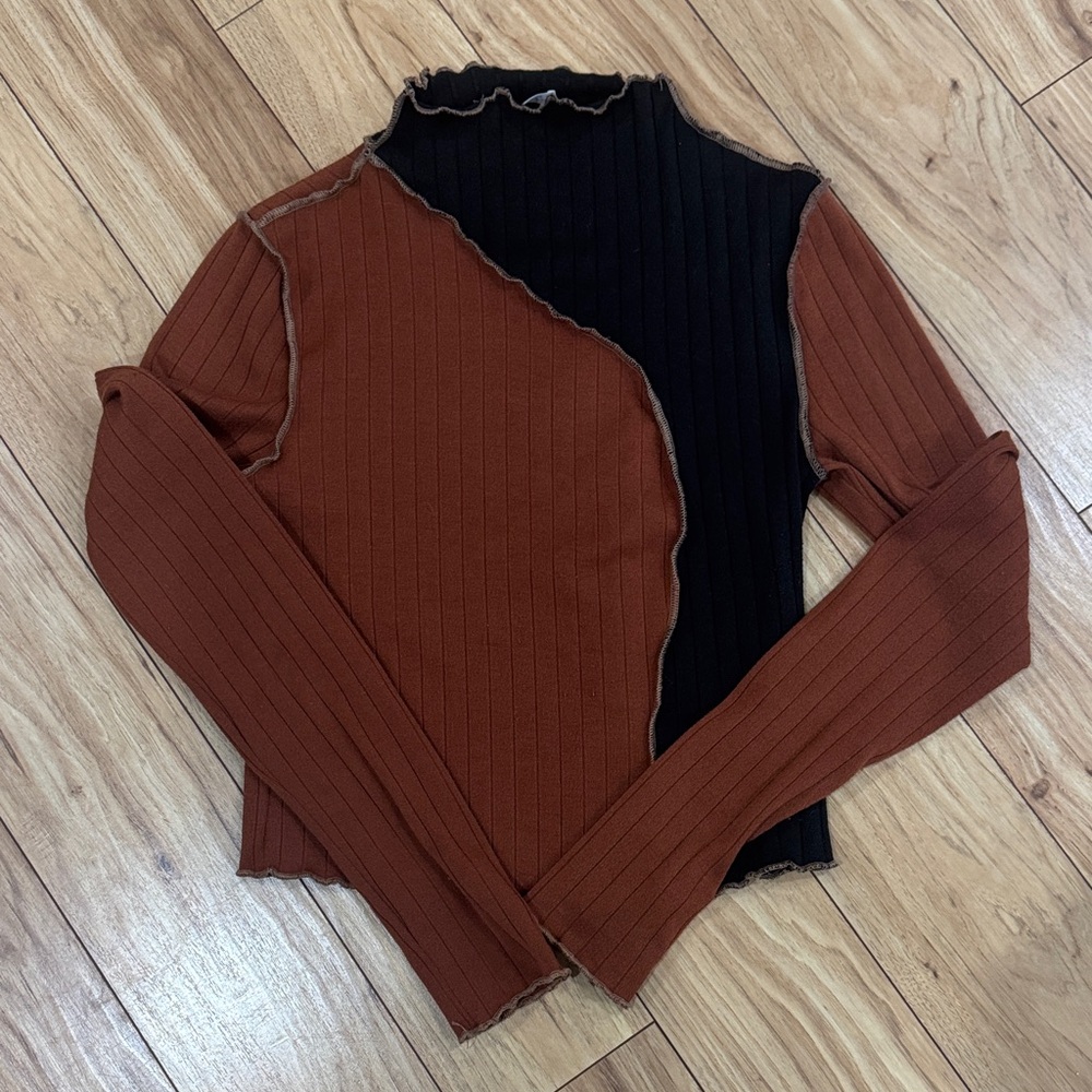 Two-Tone Ribbed Long Sleeve Top